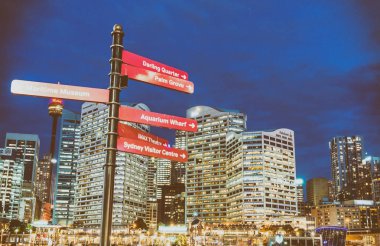 Sydney - Ekim 2015: Darling Harbour, binalar. Sydney attr