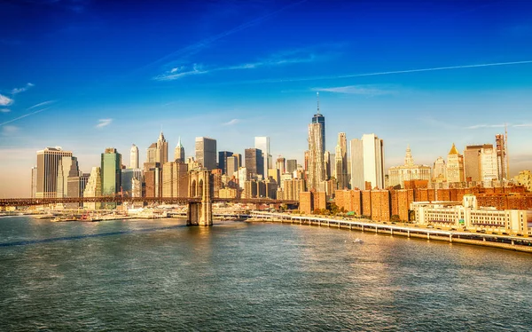 Brooklyn Bridge i Lower Manhattan — Stockfoto