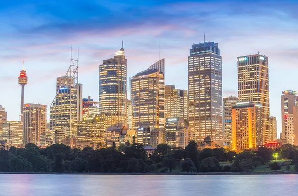 Sydney - październik 2015: Sydney budynków i panoramę miasta. Sydney attr — Zdjęcie stockowe