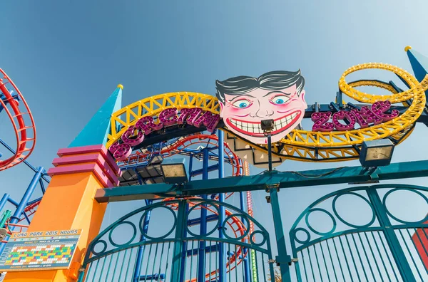 NEW YORK CITY - SEPTEMBER 2015: The Luna Park amusement park at — Stock Photo, Image