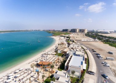 Abu Dhabi Ras Island Beach havadan görünümü