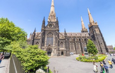 Melbourne - Ekim 2015: Şehir sokakları ve Binalar üzerinde bir güze