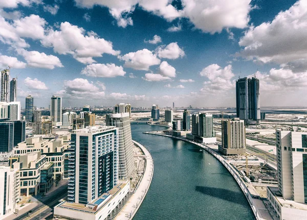 Veduta aerea del centro di Dubai in una bella giornata — Foto Stock