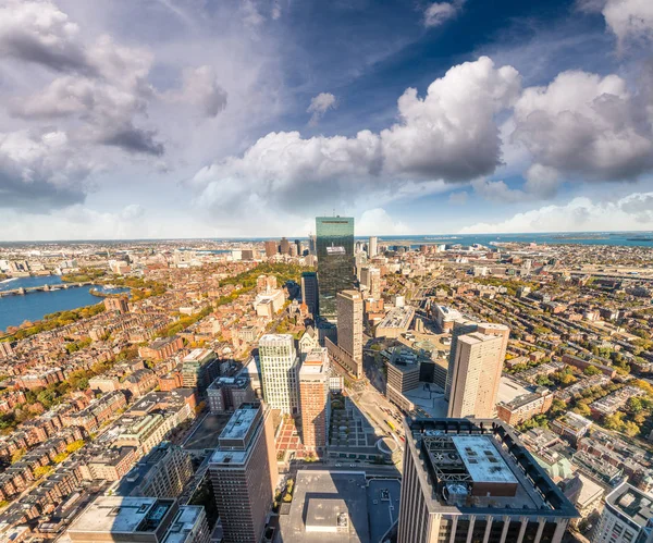 El horizonte de Boston al atardecer, Massachusetts - Estados Unidos — Foto de Stock