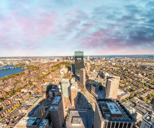 El horizonte de Boston al atardecer, Massachusetts - Estados Unidos — Foto de Stock
