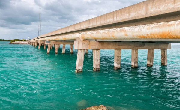 Beau pont le long de l'océan, Keys Island, FL — Photo