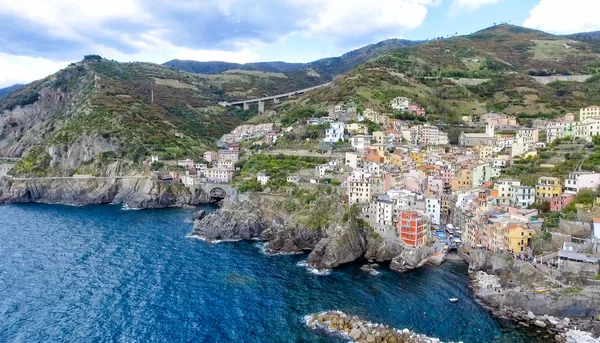 Belle vue aérienne de Riomaggiore, Cinque Terre - Italie — Photo