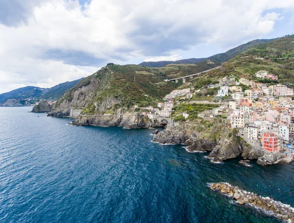 Colourful buildings of Riomaggiore, Five Lands, Italy — Stock Photo, Image