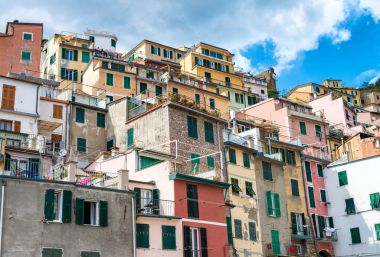 Manarola, beş topraklar. Kıyı şeridi ve şehir kurma havadan görünümü