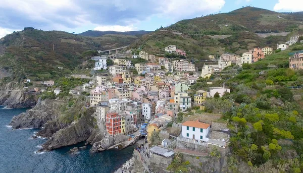 Bela vista aérea de Riomaggiore, Cinque Terre - Itália — Fotografia de Stock