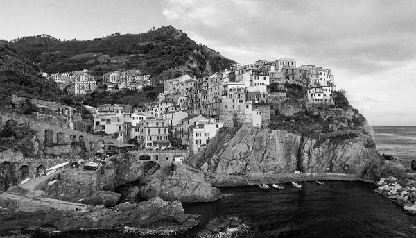 Widok z lotu ptaka czarno-białe Manarola panoramę, pięć ziem - to — Zdjęcie stockowe