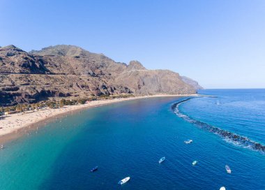 Las Teresitas plaj havadan görünümü Tenerife, İspanya