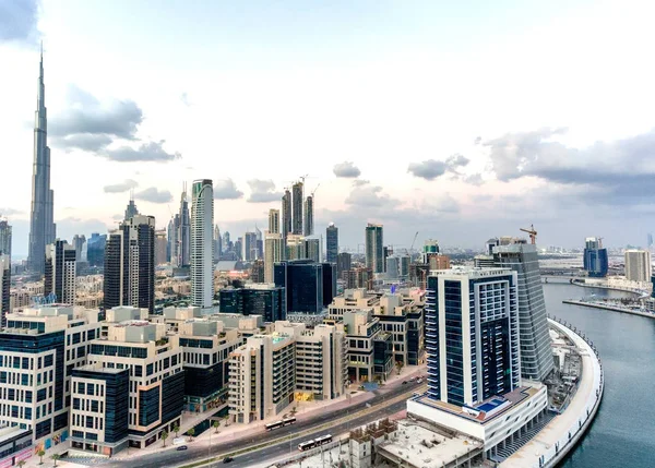 Вид с воздуха на центр Дубая в прекрасный день — стоковое фото