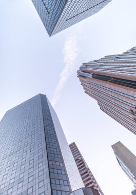 New York City binalar yukarı sokaktan görüntülemek