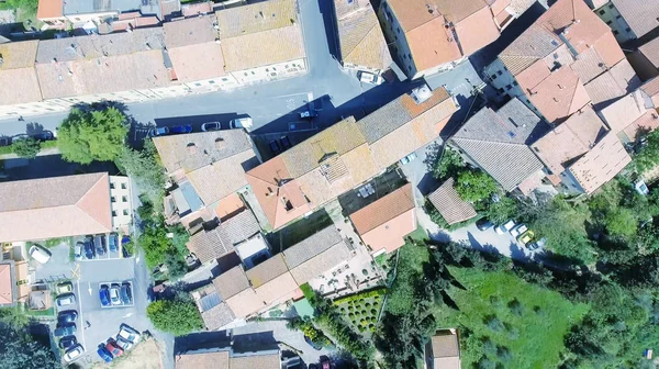 Aerial overhead view of Guardistallo, small medieval town of Tus — Stock Photo, Image