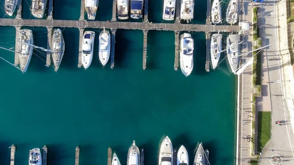 Lodě v přístavu, výhled shora — Stock fotografie