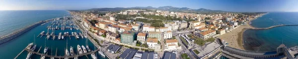 San Vincenzo coastline, Tuscany. Amazing aerial panoramic view o — Stock Photo, Image