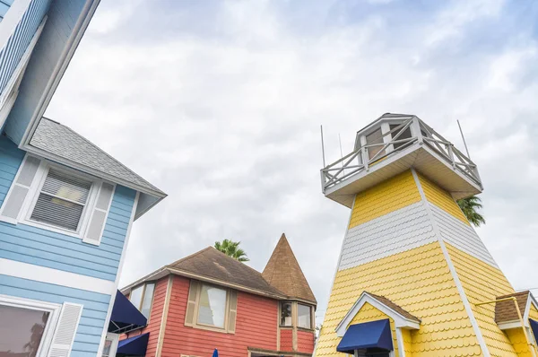 Colourful homes along the coast — Stock Photo, Image