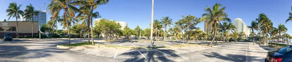 Panoramic view of Fort Lauderdale parking along beach promenade, — Stock Photo, Image