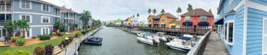 Siesta Beach, Fl - Şubat 2016: Panoramik manzaralı renkli ho