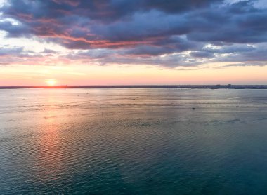 florida kıyı şeridi boyunca günbatımı