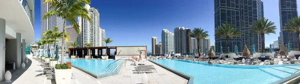 MIAMI, FL - FEBRERO 2016: Vista aérea panorámica del centro y — Foto de Stock