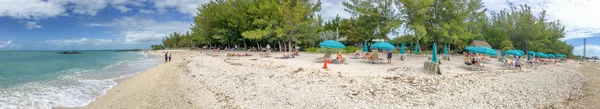 Key West, Fl - februari 2016: Panoramisch uitzicht van de toeristen in Fort — Stockfoto