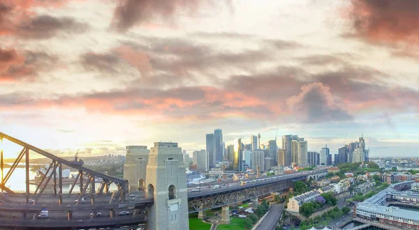 シドニーハーバー - ザ ・面積の夕景 — ストック写真