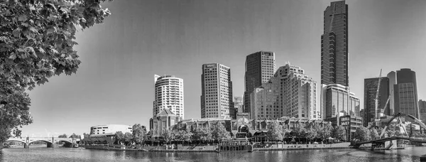 MELBOURNE, AUSTRALIA - 20 DE NOVIEMBRE DE 2015: Vista panorámica de la ciudad —  Fotos de Stock