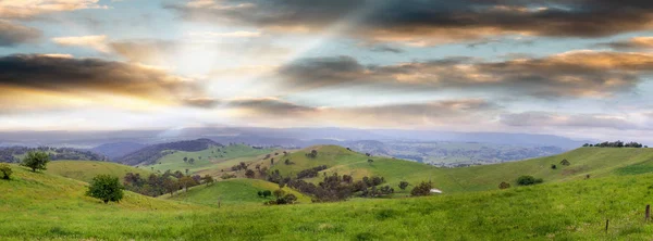 Panoramiczny widok z Australian pejzaż o zachodzie słońca, południe nowy Wa — Zdjęcie stockowe