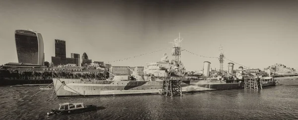 Nádherný kruhový rozhled London Panorama podél řeky Temže na — Stock fotografie