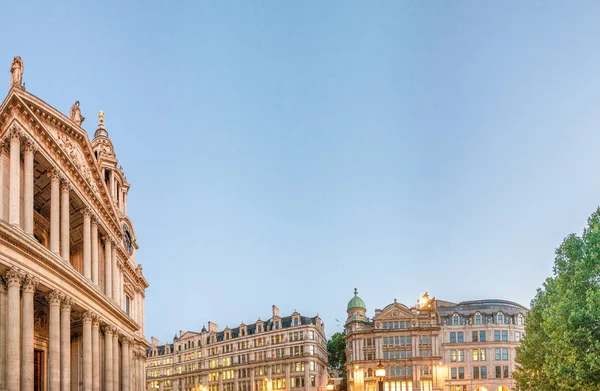 Gamla byggnader i London, Storbritannien — Stockfoto