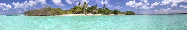 Maldivler güzel renkler. Rasdhoo küçük bir adadır — Stok fotoğraf