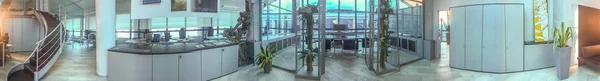 Innenraum oanoramische Ansicht des modernen Büros. Unternehmenskonzept — Stockfoto