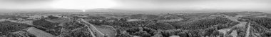 Şaşırtıcı günbatımı hava panoramik Tuscany tepelerde bahar 