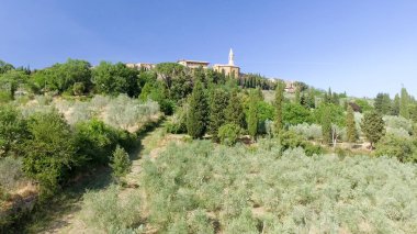 Pienza, Toskana Ortaçağ şehrin Beautiul hil havadan görünümü