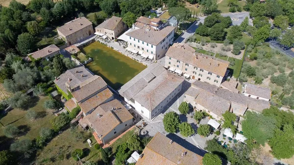 Incredibile vista aerea di Bagno Vignoni, Toscana - Italia — Foto Stock