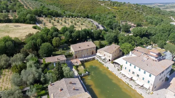 Geweldige luchtfoto van Bagno Vignoni, Toscane - Italië — Stockfoto