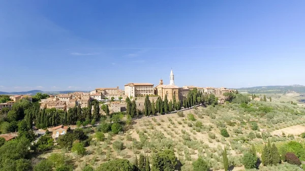 Vista aérea de Beautiul de Pienza, cidade medieval da Toscana no hil — Fotografia de Stock