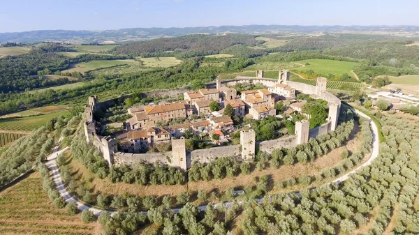 Vista aérea de Beautiul de Monteriggioni, cidade medieval da Toscana em — Fotografia de Stock