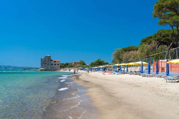 Torre mozza, italien - 27. Mai 2017: schöner toskanischer strand in sp — Stockfoto