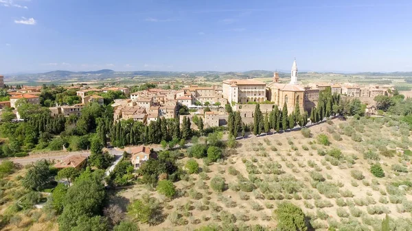 Vista aérea de Beautiul de Pienza, cidade medieval da Toscana no hil — Fotografia de Stock