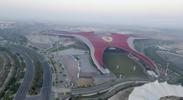 ABU DHABI, UAE - DECEMBER 2016: Ferrari World aerial view. Abu D — Stock Photo, Image