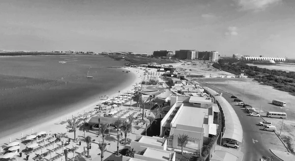 Abu Dhabi Spiaggia nell 'isola di Yas, vista aerea — Foto Stock