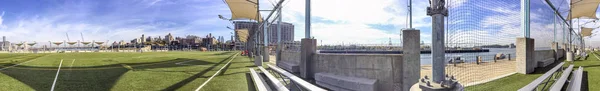 Panoramablick auf new york city vom brooklyn bridge park — Stockfoto