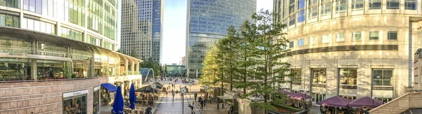 Londyn - wrzesień 2016: Budynków z Canary Wharf, panoramiczny vi — Zdjęcie stockowe