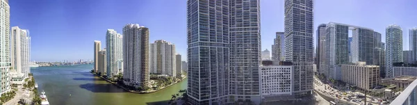 Panoramatický pohled Downtown Miami z budování střešní, Fl — Stock fotografie