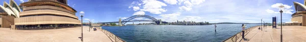 悉尼，澳大利亚-11 月 2015年： 悉尼港的全景视图 — 图库照片