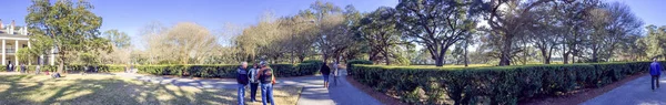 Louisiana - únor 2016: Oak Alley Plantation panoramatický pohled. — Stock fotografie