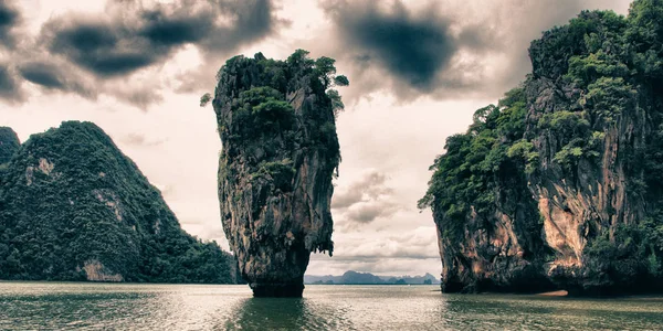 Bella natura e vegetazione dell'isola tailandese — Foto Stock